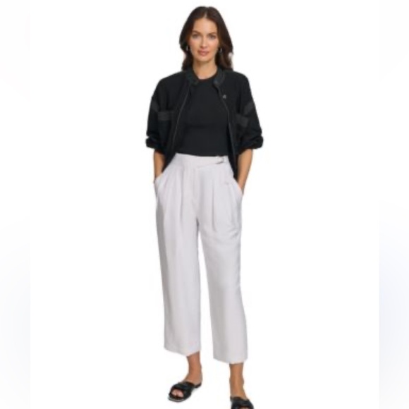 Dkny White Cropped Ankle Pants Relaxed Fit 12
NNT - Picture 1 of 11